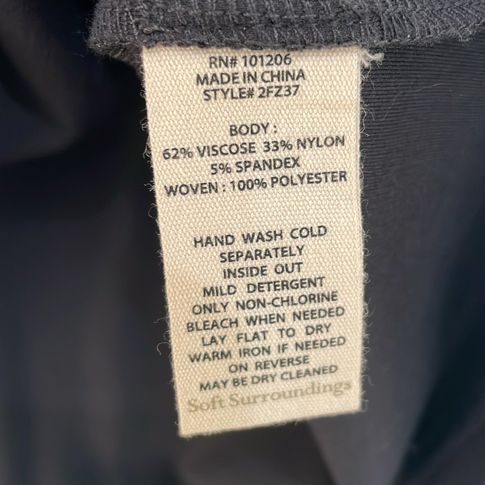 Soft Surroundings Black Solid Shirt With Lace Puff Sleeve Style 2FZ37 Sz Large - Picture 4 of 8